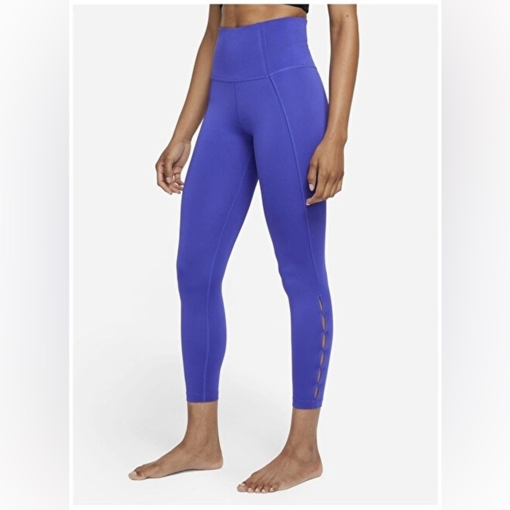 Nike Yoga Women's Vibrant Blue Leggings - Size Medium